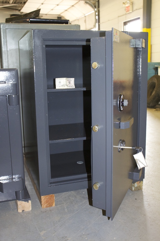 Used Fichet Bauche Biltmore 300 UL TL30 High Security Safe lackasafe